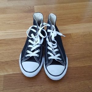 Black converse